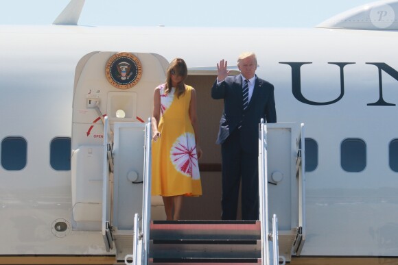 Le président Donald Trump et sa femme Melania arrivent à l'aéroport de Biarritz pour assister au sommet du G7 le 24 août 2019.