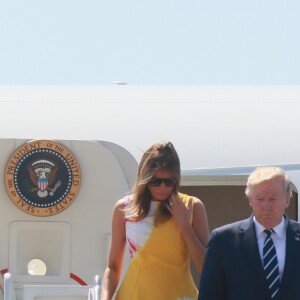 Le président Donald Trump et sa femme Melania arrivent à l'aéroport de Biarritz pour assister au sommet du G7 le 24 août 2019.