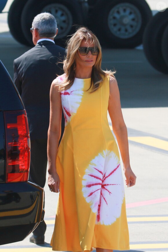 Le président Donald Trump et sa femme Melania arrivent à l'aéroport de Biarritz pour assister au sommet du G7 le 24 août 2019.