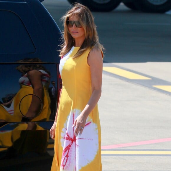 Le président Donald Trump et sa femme Melania arrivent à l'aéroport de Biarritz pour assister au sommet du G7 le 24 août 2019.