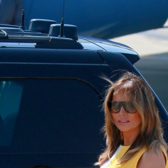 Le président Donald Trump et sa femme Melania arrivent à l'aéroport de Biarritz pour assister au sommet du G7 le 24 août 2019.