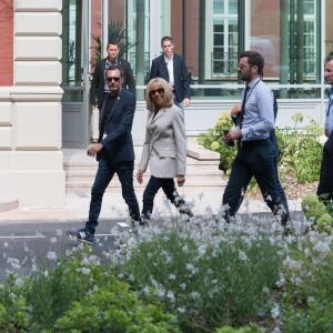 La première dame Brigitte Macron arrive à l'hôtel du Palais à Biarritz le 24 août 2019. Elle est accompagné de sa garde rapprochée, Pierre Olivier Costa, directeur de cabinet et Tristan Bromet, chef de Cabinet. © Jacques Witt / Pool / Bestimage