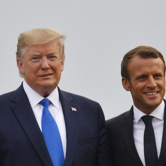 Le président français Emmanuel Macron, sa femme la Première Dame Brigitte Macron, le président des Etats-Unis Donald Trump et sa femme la Première Dame Melania Trump lors de l'accueil informel au sommet du G7 à Biarritz, France, le 24 août 2019.