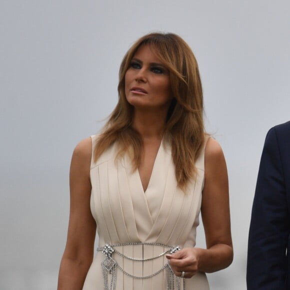 Le président français Emmanuel Macron, sa femme la Première Dame Brigitte Macron, le président des Etats-Unis Donald Trump et sa femme la Première Dame Melania Trump lors de l'accueil informel au sommet du G7 à Biarritz, France, le 24 août 2019.