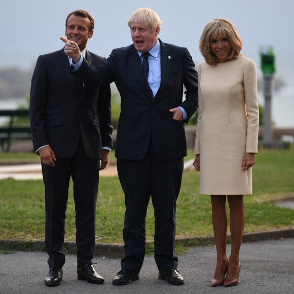 Le président français Emmanuel Macron et le Premier ministre britannique Boris Johnson lors de l'accueil informel au sommet du G7 à Biarritz, France, le 24 août 2019.