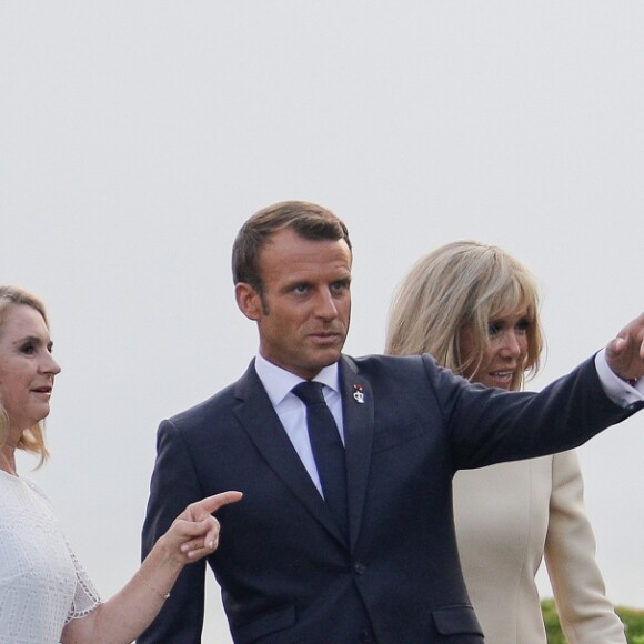 Le président français Emmanuel Macron, sa femme la Première Dame Brigitte Macron, le président du Conseil européen Donald Tusk et sa femme Malgorzata Tusk lors de l'accueil informel au sommet du G7 à Biarritz, France, le 24 août 2019. © Thibaud Moritz/Pool/Bestimage