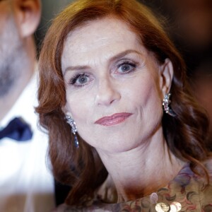 Isabelle Huppert - Montée des marches du film "Frankie" lors du 72e Festival International du Film de Cannes. Le 20 mai 2019 © Jacovides-Moreau / Bestimage