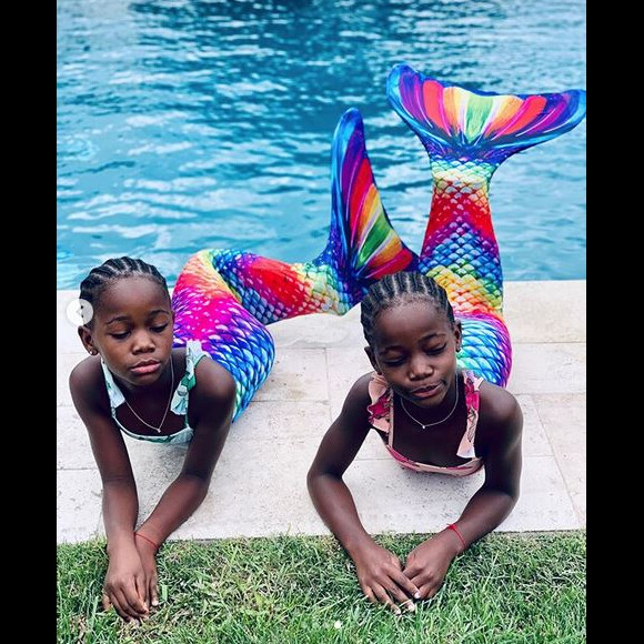 Estere et Stella, les filles jumelles de Madonna, ont fêté leur 7e anniversaire. Août 2019.