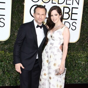 Christian Slater et sa femme Brittany Lopez - 74e cérémonie annuelle des Golden Globe Awards à Beverly Hills. Le 8 janvier 2017.
