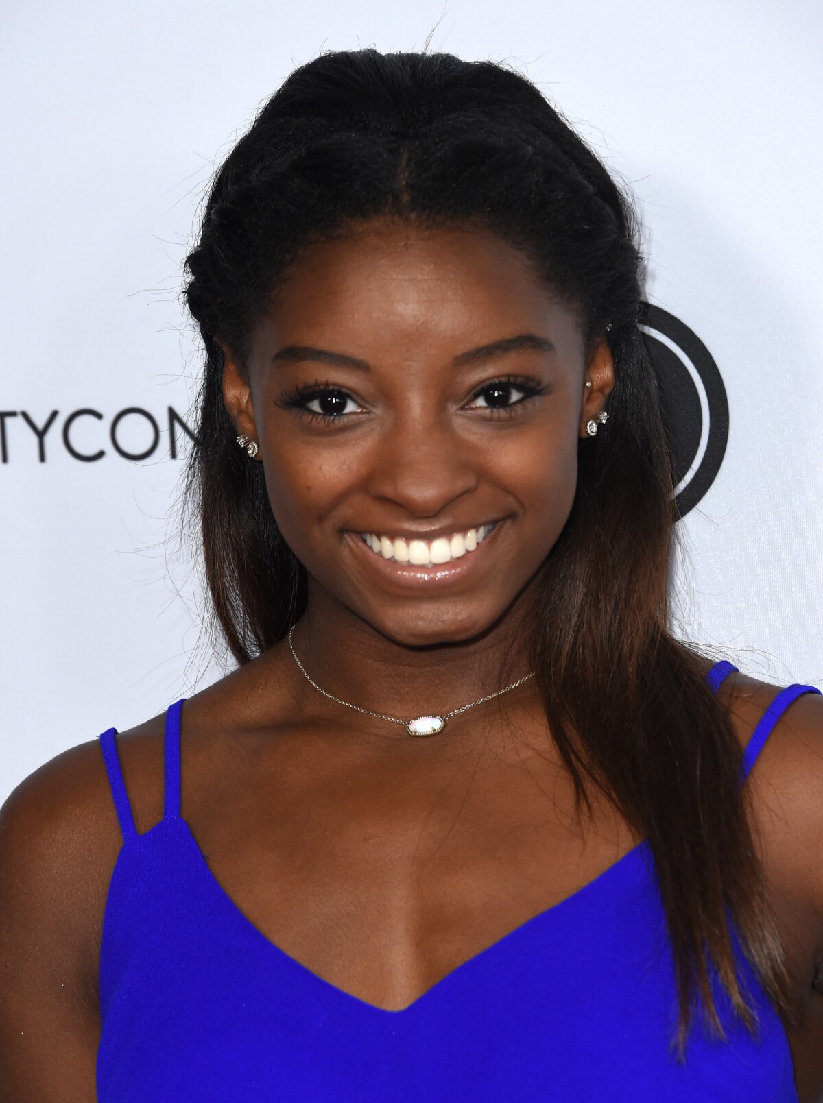 Vidéo : Simone Biles au Beautycon 2017 au Los Angeles Convention Center