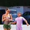 Exclusif - Christina Milian enceinte arrive avec sa fille Violet au Beignet Box Truck dans le quartier de Studio City à Los Angeles, le 30 août 2019.