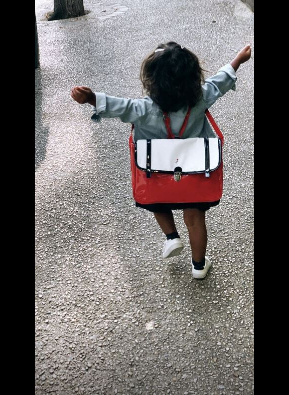 Amel Bent a photographié sa fille Hana le jour de la rentrée, le 2 septembre 2019.