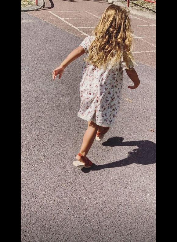 Amel Bent a photographié sa fille Sofia le jour de la rentrée, le 2 septembre 2019.