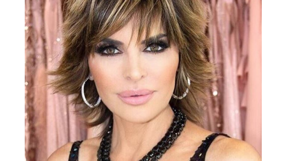 Lisa Rinna bouillante à 56 ans : elle répond à ses haters en maillot de bain