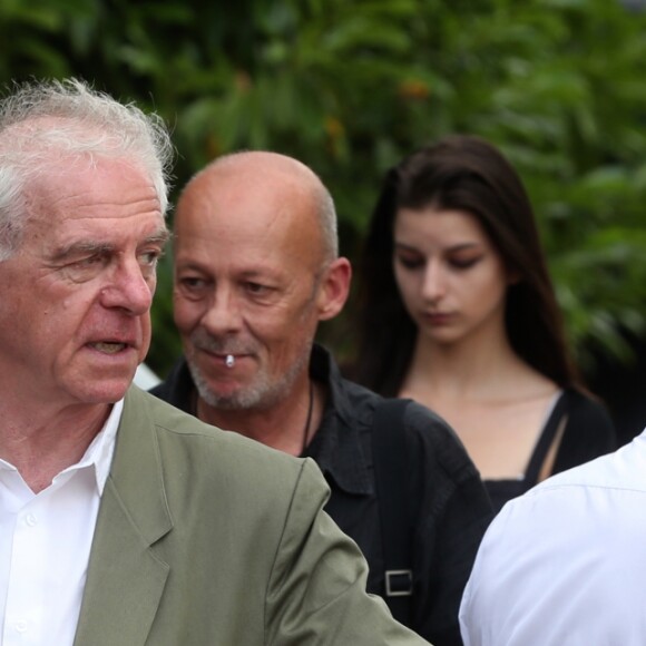 Ariane et Jacky - Ariane Carletti et Jacky Jakubowicz - du Club Dorothée lors des obsèques de François Corbier (Alain Roux de son vrai nom) au cimetière de Serez dans l'Eure le 5 juillet 2018. Ariane est décédée à son tour, le 3 septembre 2019, à l'âge de 61 ans.