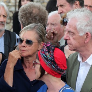 Dorothée (Frédérique Hoschedé), Jacky (Jacques Jakubowicz) et Ariane (Carletti) aux obsèques de François Corbier (Alain Roux de son vrai nom) au cimetière de Serez dans l'Eure le 5 juillet 2018. Ariane est décédée à son tour, le 3 septembre 2019, à l'âge de 61 ans.