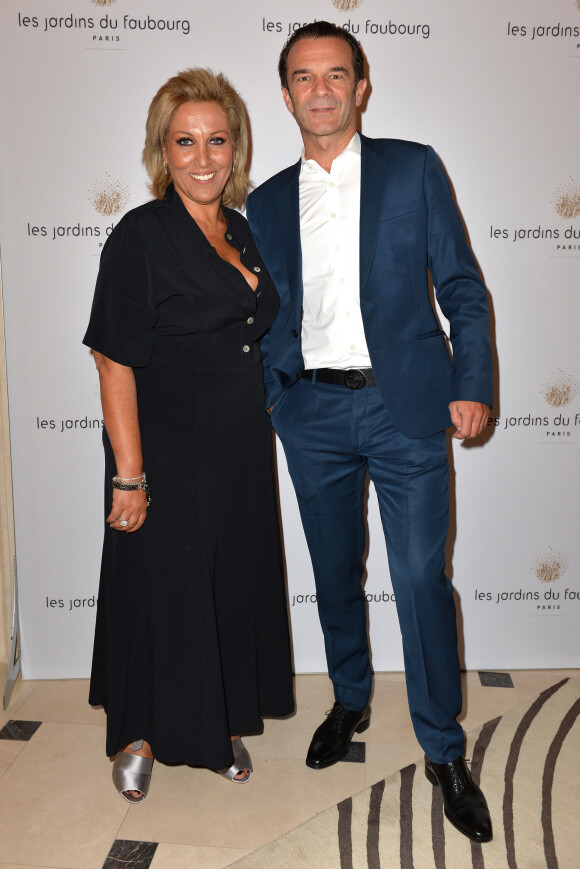 Jennifer Boccara et Olivier Rouleau, respectivement directrice générale et propriétaire de l'hôtel Les Jardins du Faubourg, lors de la soirée d'inauguration de l'établissement à Paris le 9 septembre 2019, nouvel établissement cinq étoiles au coeur du Triangle d'Or.