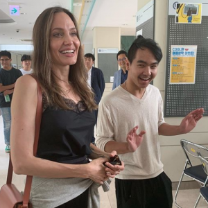 Angelina Jolie dépose son fils aîné Maddox (18 ans) à l'Université de Yonsei en Corée du Sud, le 21 août 2019.