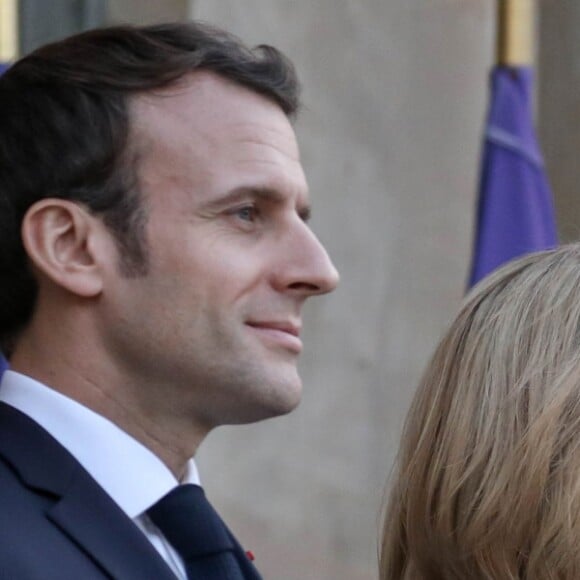 Le président Emmanuel Macron, la première dame Brigitte Macron - Le président de la République française et sa femme accueillent le roi et la reine de Jordanie au palais de l'Elysée à Paris le 29 mars 2019. © Stéphane Lemouton / Bestimage