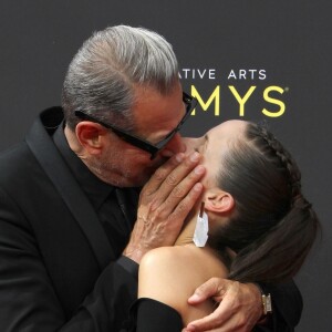 Jeff Goldblum et sa femme Emilie Livingston à la soirée des "2019 Creative Arts Emmy Awards" au Microsoft Theater à Los Angeles, Californie, Etats-Unis, le 14 septembre 2019.