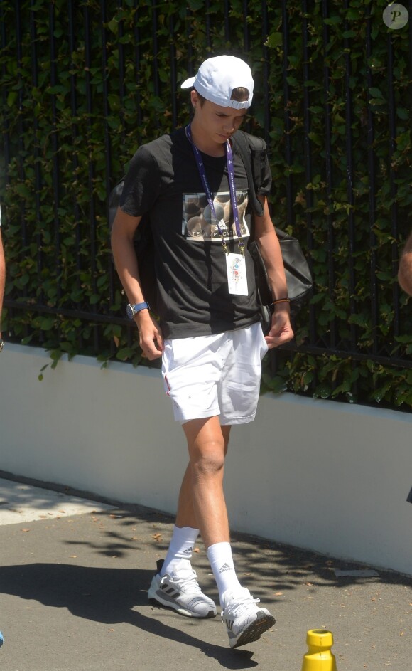 Romeo Beckham arrive au tournoi de Wimbledon à Londres, le 4 juillet 2019.