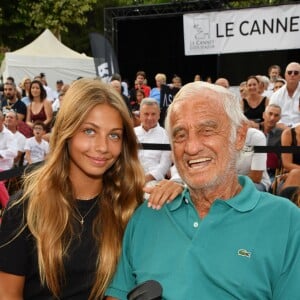 Exclusif - Jean-Paul Belmondo et sa fille Stella - Gala de boxe "No Limit Episode IX" organisé par B. Asloum (ancien champion du monde de boxe) en plein air au théâtre Tivol au Cannet le 18 juillet 2019. © Bruno Bebert/Bestimage