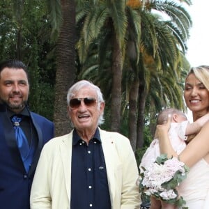 Exclusif - Sebastien Frey avec sa femme Petra et leur fille, Jean-Paul Belmondo - Jean-Paul Belmondo était l'invité d'honneur du mariage ddu footballeur Sébastien Frey avec Petra au Château Saint Georges à Grasse le 29 juin 2019. Sébastien Frey était un footballeur français qui évoluait au poste de gardien de but. © Denis Guignebourg/Bestimage