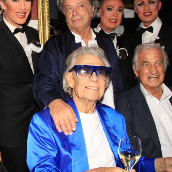 Anny Duperey, Hervé Vilard, Michou, Jean-Paul Belmondo - Michou fête son 88ème anniversaire dans son cabaret avec ses amis à Paris le 18 juin 2019. © Philippe Baldini/Bestimage