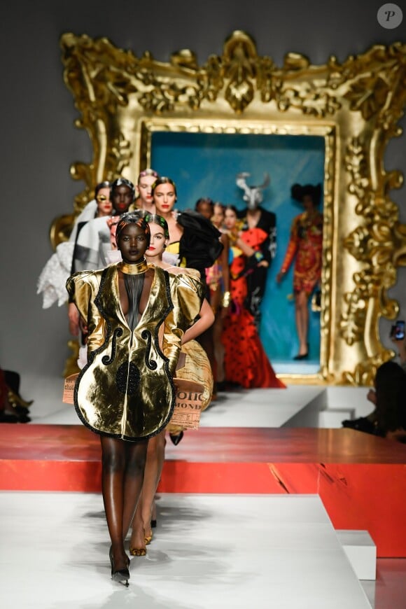 Défilé Moschino, collection prêt-à-porter printemps-été 2020 lors de la Fashion Week de Milan. Le 19 septembre 2019.