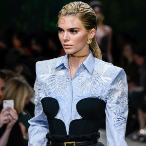 Kendall Jenner - Défilé Versace Collection Prêt-à-Porter Printemps/Eté 2020 lors de la Fashion Week de Milan, le 20 septembre 2019.