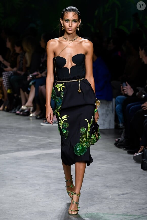 Binx Walton - Défilé Versace Collection Prêt-à-Porter Printemps/Eté 2020 lors de la Fashion Week de Milan, le 20 septembre 2019.