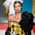 Irina Shayk - Défilé Moschino "Collection Prêt-à-Porter Printemps/Eté 2020" lors de la Fashion Week de Milan (MLFW), le 19 septembre 2019