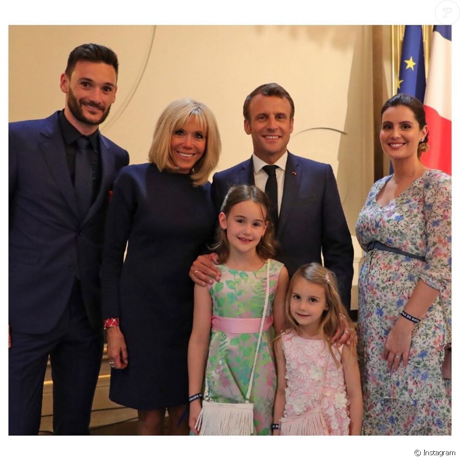 Hugo Lloris Et Sa Femme Marine Ici A L Elysee Avec Le Couple Macron En Juin 2019 Pour La Remise De La Legion D Honneur Au Gardien Apres Le Titre De Champion Du