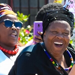 Le prince Harry et Meghan Markle, duchesse de Sussex, le 23 septembre 2019 au Cap en Afrique du Sud, lors de la première journée de leur visite officielle. Ils ont découvert dans le township Nyanga l'associatin Justice Desk, qui apprend aux enfants leurs droits et les aide à assurer leur sécurité. Elle propose des cours d'auto-defense et une formation à l'autonomie des femmes pour les jeunes filles de la communauté.