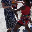 Le prince Harry et Meghan Markle, duchesse de Sussex, le 23 septembre 2019 au Cap en Afrique du Sud, lors de la première journée de leur visite officielle. Ils ont découvert dans le township Nyanga l'associatin Justice Desk, qui apprend aux enfants leurs droits et les aide à assurer leur sécurité. Elle propose des cours d'auto-defense et une formation à l'autonomie des femmes pour les jeunes filles de la communauté.