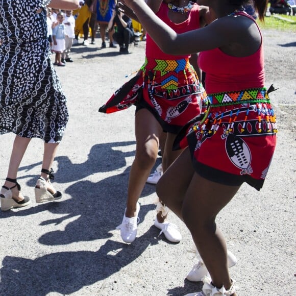 Le prince Harry et Meghan Markle, duchesse de Sussex, le 23 septembre 2019 au Cap en Afrique du Sud, lors de la première journée de leur visite officielle. Ils ont découvert dans le township Nyanga l'associatin Justice Desk, qui apprend aux enfants leurs droits et les aide à assurer leur sécurité. Elle propose des cours d'auto-defense et une formation à l'autonomie des femmes pour les jeunes filles de la communauté.