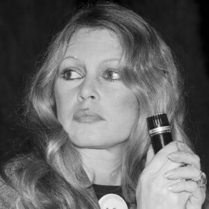 Archives - Brigitte Bardot en conférence de presse pour la protection des animaux, pour faire cesser le massacre des bébés phoques. Le 12 mars 1979 © Jean-Claude Woestelandt / Bestimage