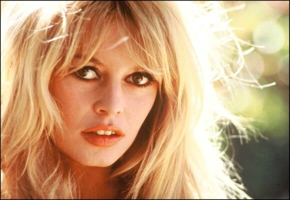 Brigitte Bardot dans le film "Pout is Back".
