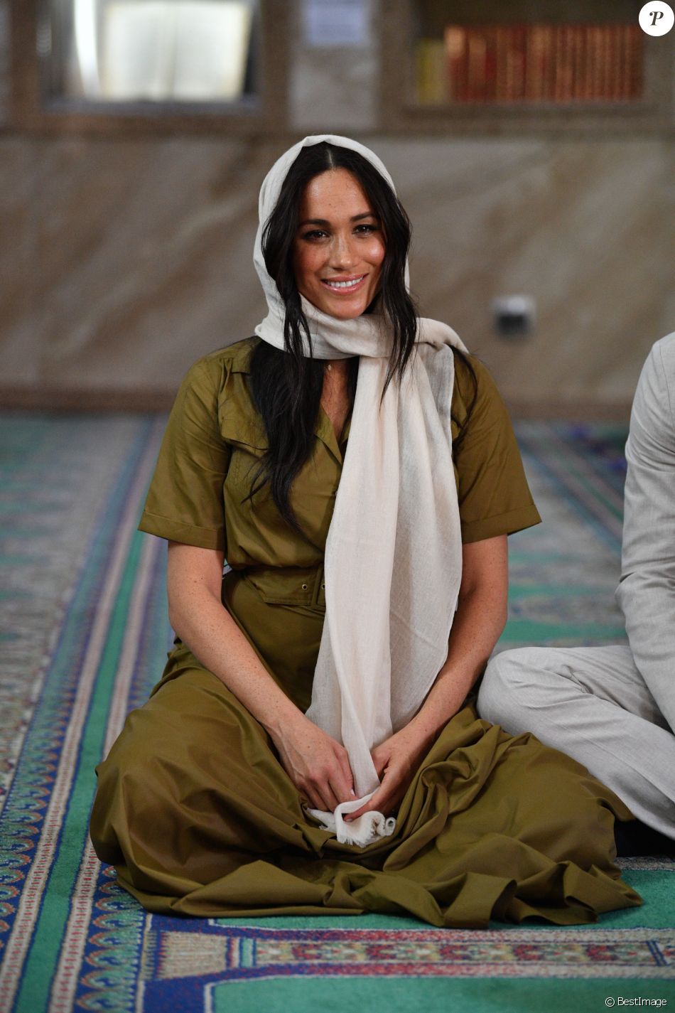 Meghan Markle, en robe Staud, en visite à la Mosquée Auwal à Cape Town, Afrique du Sud. Le 24 septembre 2019