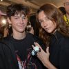 Audrey Marnay et son fils Aidyn dans les coulisses du défilé Off-White™, collection prêt-à-porter printemps-été 2020 lors de la Fashion Week de Paris, le 26 septembre 2019. © Veeren-Clovis/Bestimage