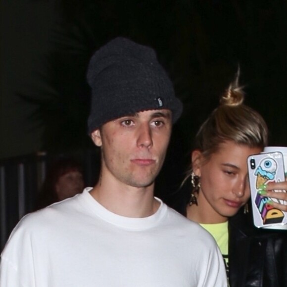 Justin Bieber et sa femme Hailey Baldwin Bieber se rendent à la messe après avoir passé la journée dans un studio d'enregistrement à Los Angeles, le 28 août 2019