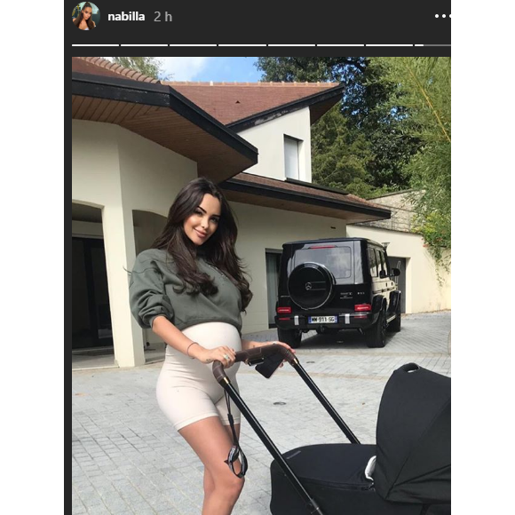 Nabilla Benattia, enceinte de son premier enfant, pose sur Instagram, le 26 septembre 2019