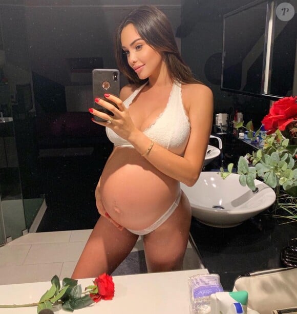 Nouvelle photo Instagram de Nabilla enceinte, publiée le 20 septembre 2019.