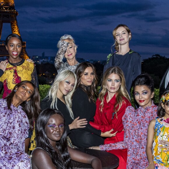 Camilla Cabello, Andie MacDowell, Aja Naomi King, Helen Mirren, Louise Bourgoin ( enceinte) , Amber Heard, Liya Kebede, Soo Joo Park, Eva Longoria, Doutzen Kroes, Aishwarya Rai et sa fille Aaradhya Bachchan - Diner aftershow du défilé L'Oréal Paris 2019 au Café de l'Homme à Paris pendant la fashion week le 28 Septembre 2019. © Olivier Borde / Bestimage