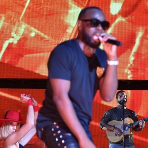 Maitre Gims et Kendji Girac en concert au Stade de France à Saint-Denis le 28 septembre 2019. © Giancarlo Gorassini / Bestimage