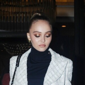 Lily-Rose Depp à la sortie de l'hôtel "Corinthia" à Londres, le 4 octobre 2019.