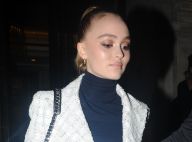 Lily-Rose Depp : Mini-jupe, et sage col roulé, après son accident de décolleté