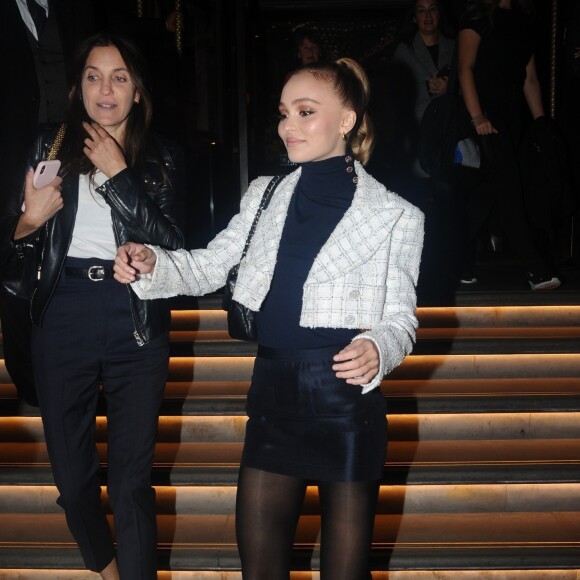 Lily-Rose Depp à la sortie de l'hôtel "Corinthia" à Londres, le 4 octobre 2019.