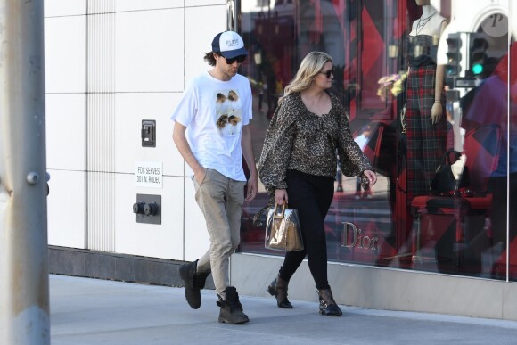 Exclusif - Mischa Barton et son compagnon James Abercrombie sont allés faire du shopping chez Christian Dior à Los Angeles, le 2 octobre 2019.