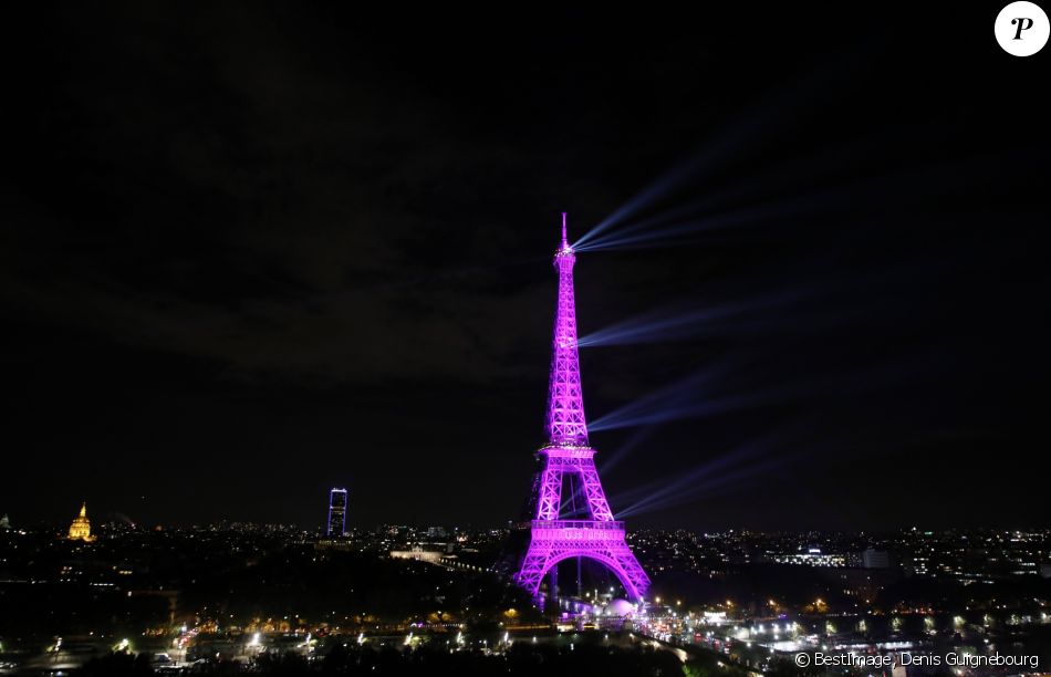 Illustration De La Tour Eiffel En Rose A L Occasion Du Lancement De La 26eme Campagne D Octobre Rose Par L Association Le Cancer Du Sein Parlons En Sur Le Ch Purepeople